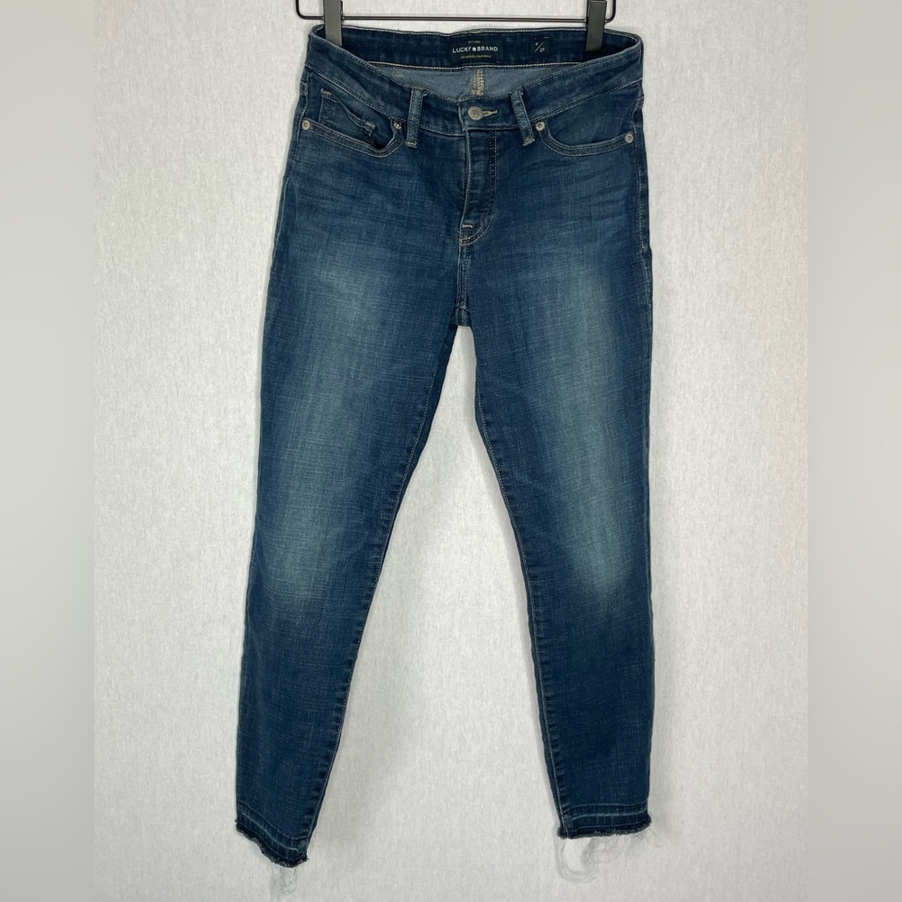 Lucky Brand Jeans size 4/27 frayed bottom like new!